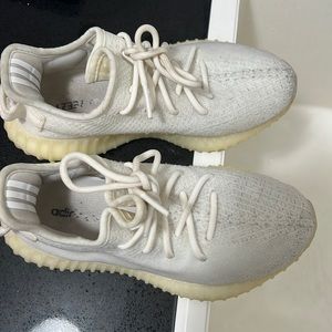 Yeezy Boost 350 V2 Bone- US 5